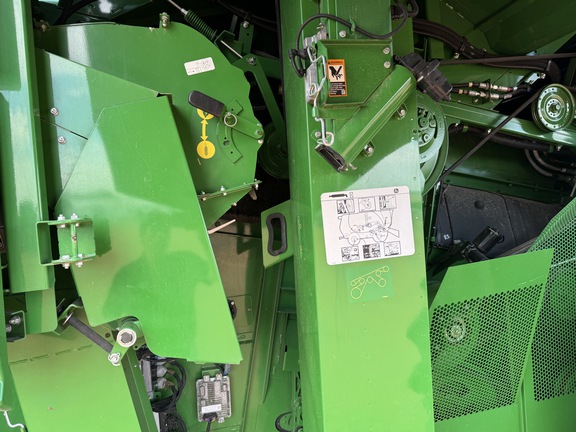2023 John Deere S780 Combine