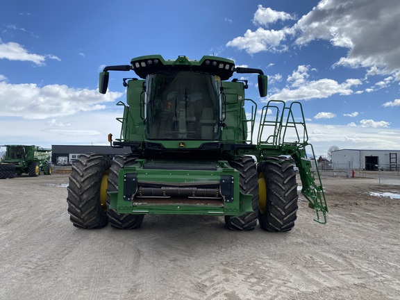 2022 John Deere X9 1000 Combine