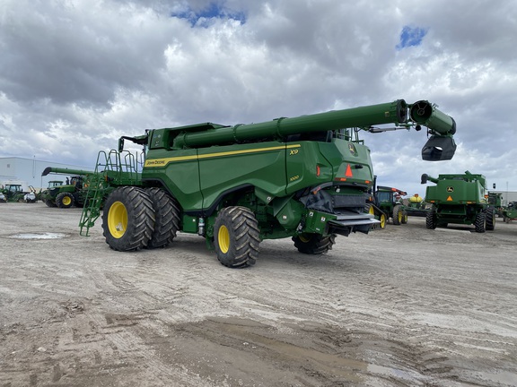 2022 John Deere X9 1000 Combine