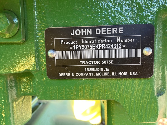 2023 John Deere 5075E Tractor