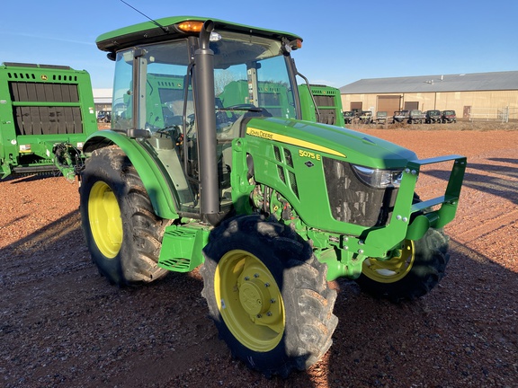 2023 John Deere 5075E Tractor