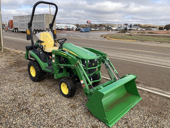 2023 John Deere 1025R Tractor Compact