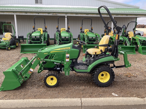 2023 John Deere 1025R Tractor Compact