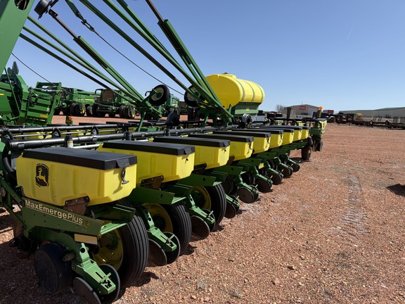 2004 John Deere 1770 Planter