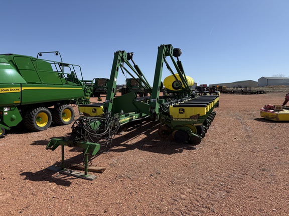 2004 John Deere 1770 Planter