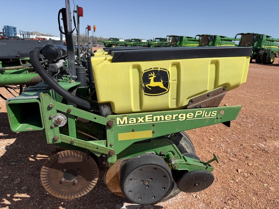 2004 John Deere 1770 Planter