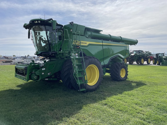 2024 John Deere X9 1000 Combine