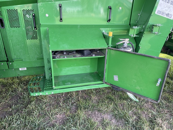 2024 John Deere X9 1000 Combine