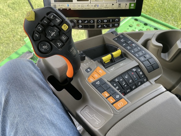 2024 John Deere X9 1000 Combine