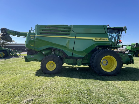 2024 John Deere X9 1000 Combine
