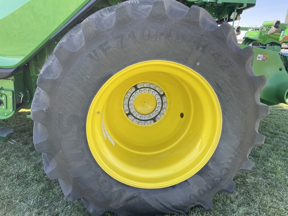 2024 John Deere X9 1000 Combine