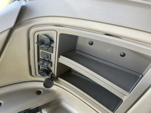 2024 John Deere X9 1000 Combine