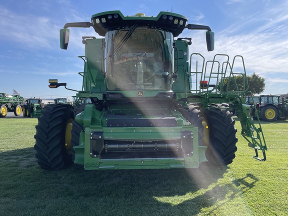 2024 John Deere X9 1000 Combine