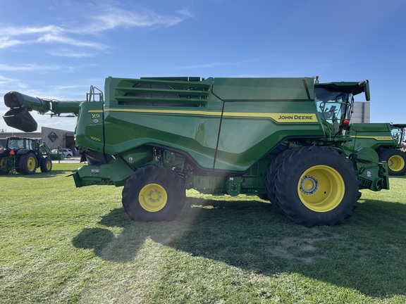 2024 John Deere X9 1000 Combine