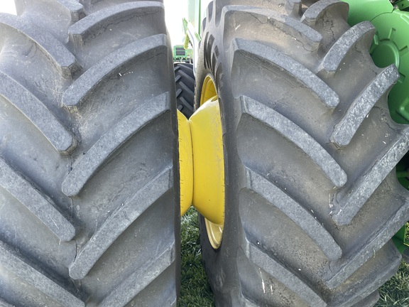 2024 John Deere X9 1000 Combine