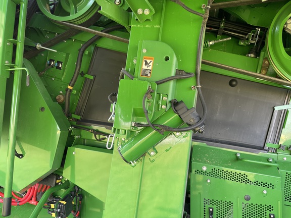 2024 John Deere X9 1000 Combine