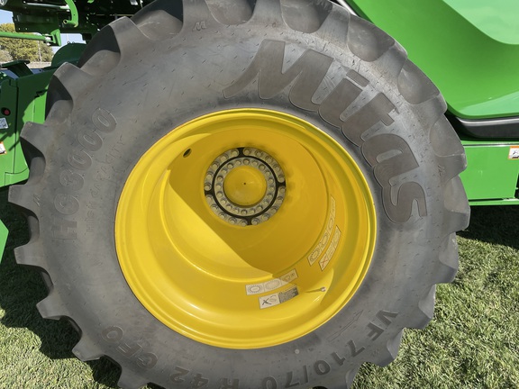 2024 John Deere X9 1000 Combine