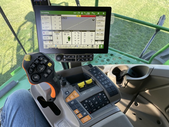 2024 John Deere X9 1000 Combine