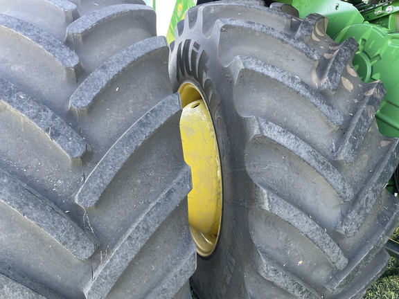 2024 John Deere X9 1000 Combine