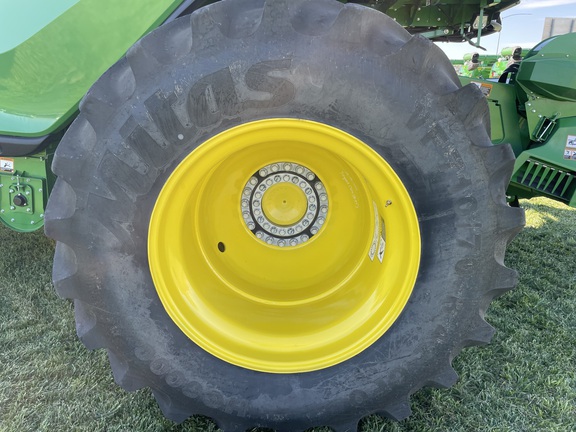 2024 John Deere X9 1000 Combine