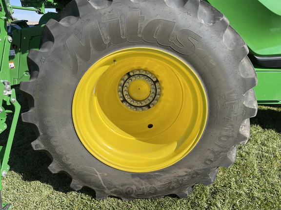 2024 John Deere X9 1000 Combine