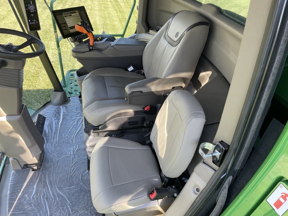 2024 John Deere X9 1000 Combine