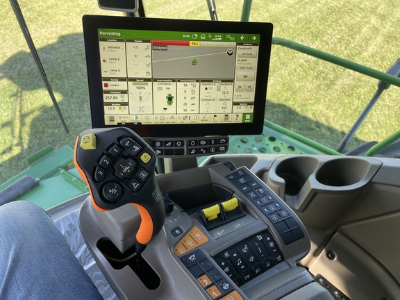 2024 John Deere X9 1000 Combine