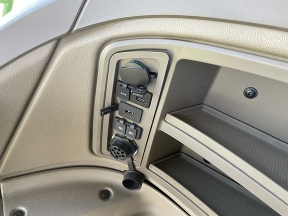 2024 John Deere X9 1000 Combine