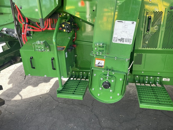 2024 John Deere X9 1000 Combine