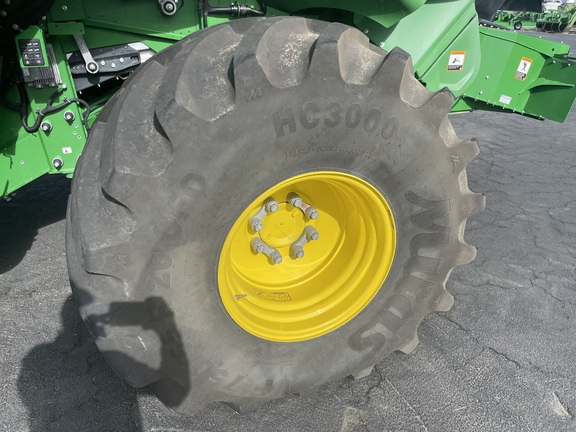 2024 John Deere X9 1000 Combine