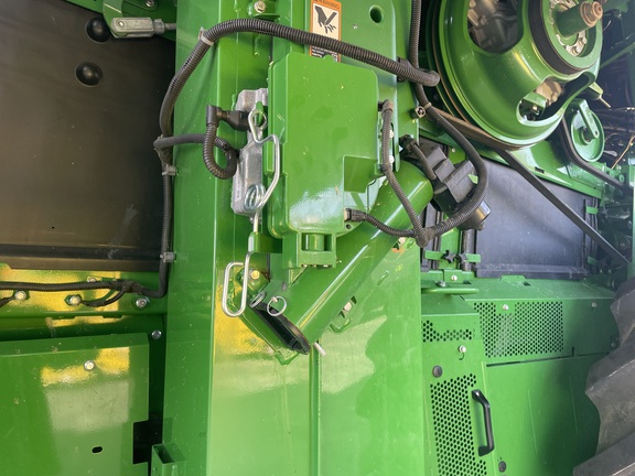 2024 John Deere X9 1000 Combine