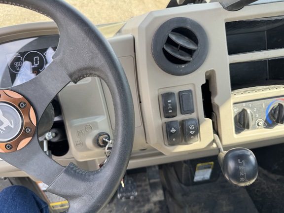 2023 John Deere XUV 835R ATV