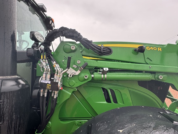 2024 John Deere 640R Loader