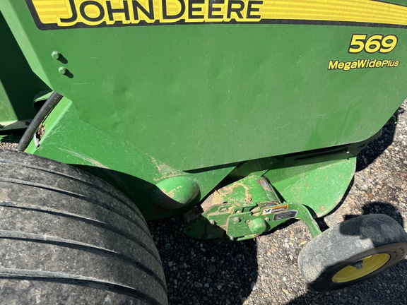 2014 John Deere 569 Baler/Round