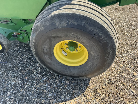 2014 John Deere 569 Baler/Round