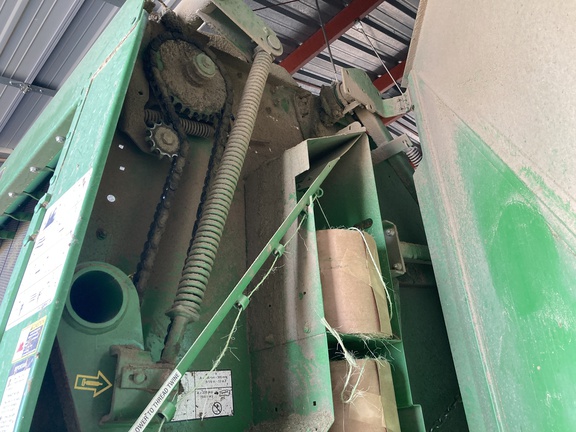 2017 John Deere 569 Baler/Round