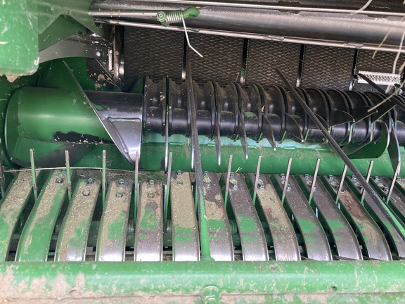 2017 John Deere 569 Baler/Round