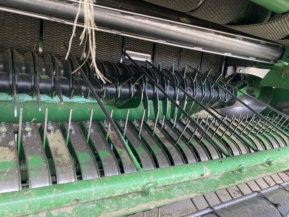 2017 John Deere 569 Baler/Round