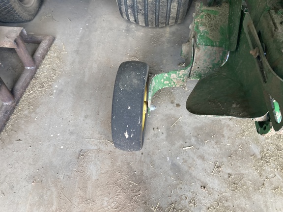 2017 John Deere 569 Baler/Round