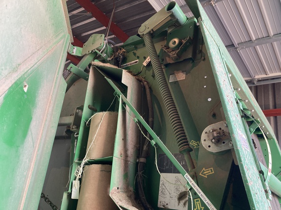 2017 John Deere 569 Baler/Round