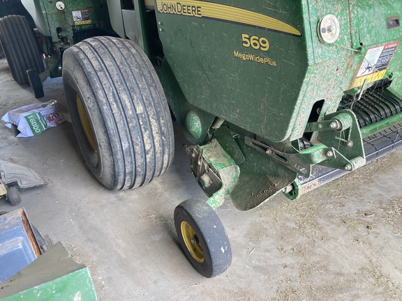 2017 John Deere 569 Baler/Round
