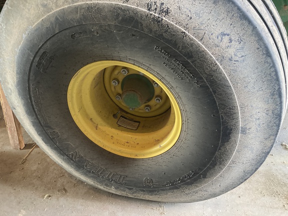 2017 John Deere 569 Baler/Round