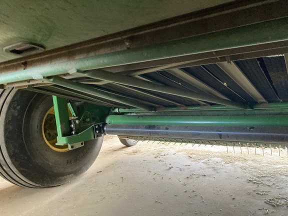 2017 John Deere 569 Baler/Round