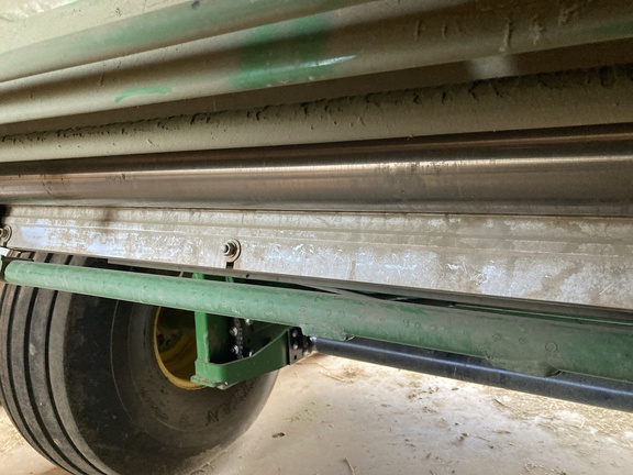 2017 John Deere 569 Baler/Round