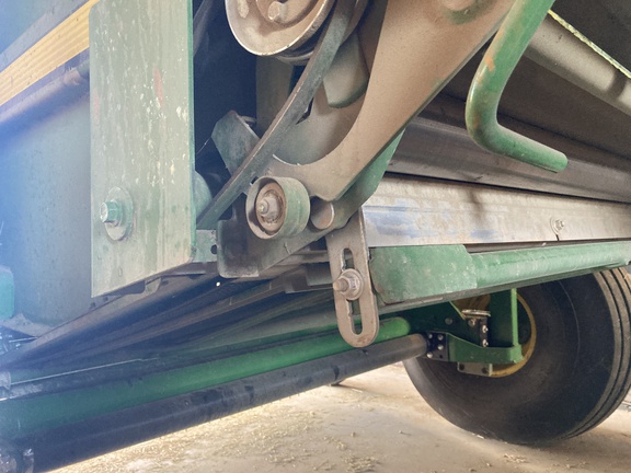 2017 John Deere 569 Baler/Round