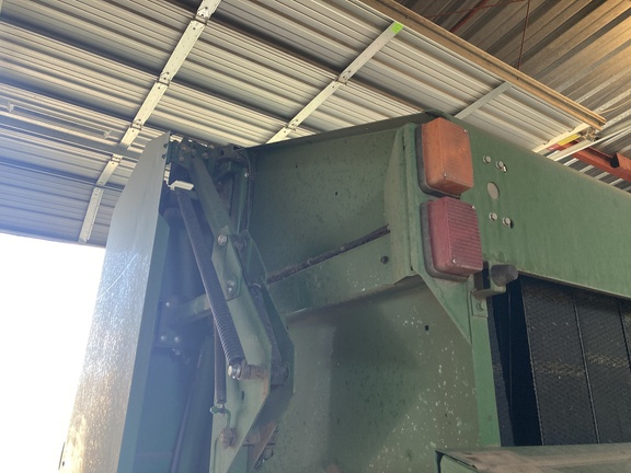 2017 John Deere 569 Baler/Round