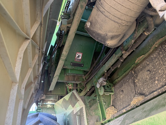 2017 John Deere S680 Combine