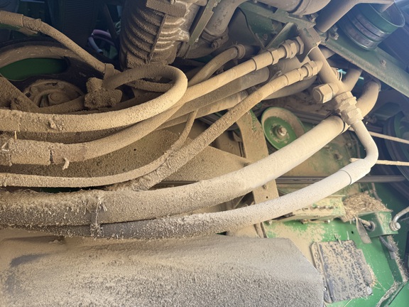 2017 John Deere S680 Combine