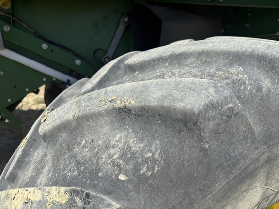 2017 John Deere S680 Combine