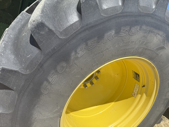 2017 John Deere S680 Combine